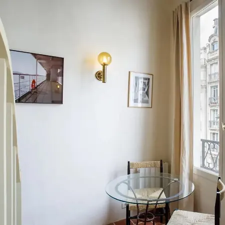 Centrally Located Duplex Notre Dame * Paris