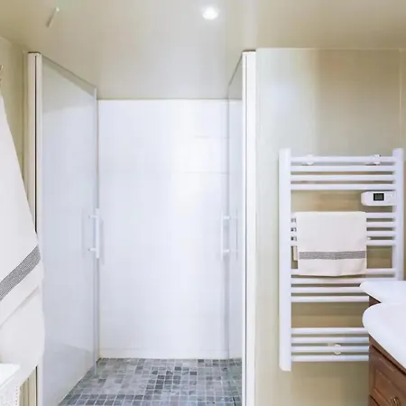Centrally Located Duplex Notre Dame