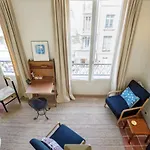 Centrally Located Duplex Notre Dame Lägenhet Paris